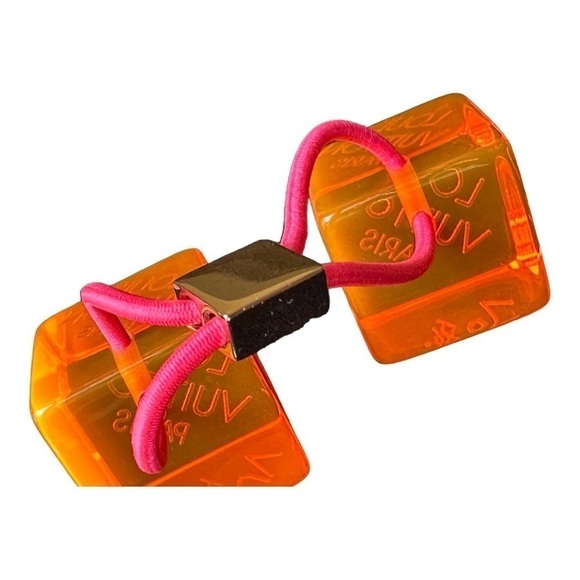 Louis Vuitton Hair Cubes - Picture 3 of 4